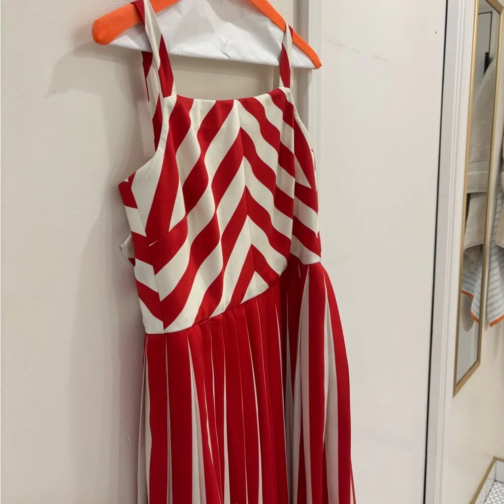 Tuckernuck Red and White Chevron Dress - Picture 6 of 7